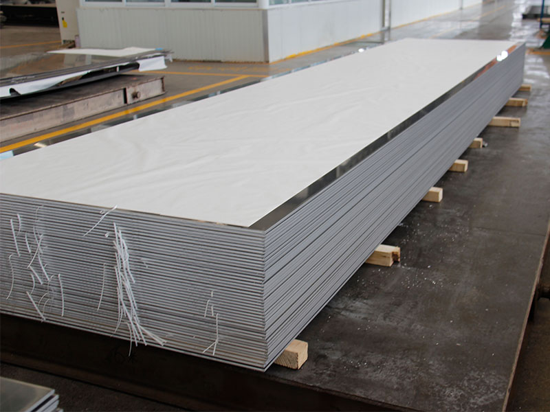 建筑用環(huán)保型材料3004鋁板一噸價格多少？