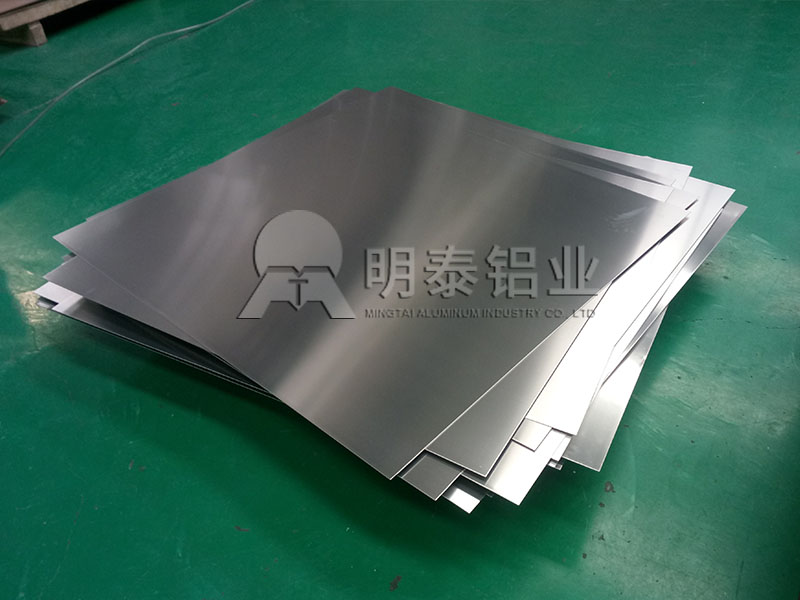 電池外殼材料3003鋁板價格多少？明泰鋁業(yè)為您解答